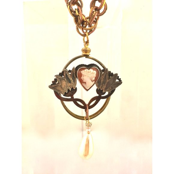 SUGAR GAY ISBER JEWELRY NECKLACE Cameo Heart Gorgeous - Picture 4 of 8